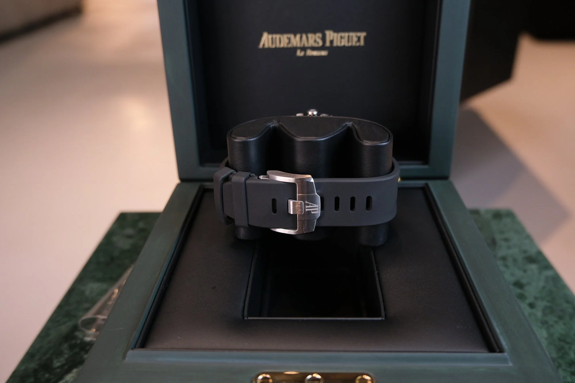 Audemars Piguet Royal Oak Offshore (Brown Dial) - Image 4