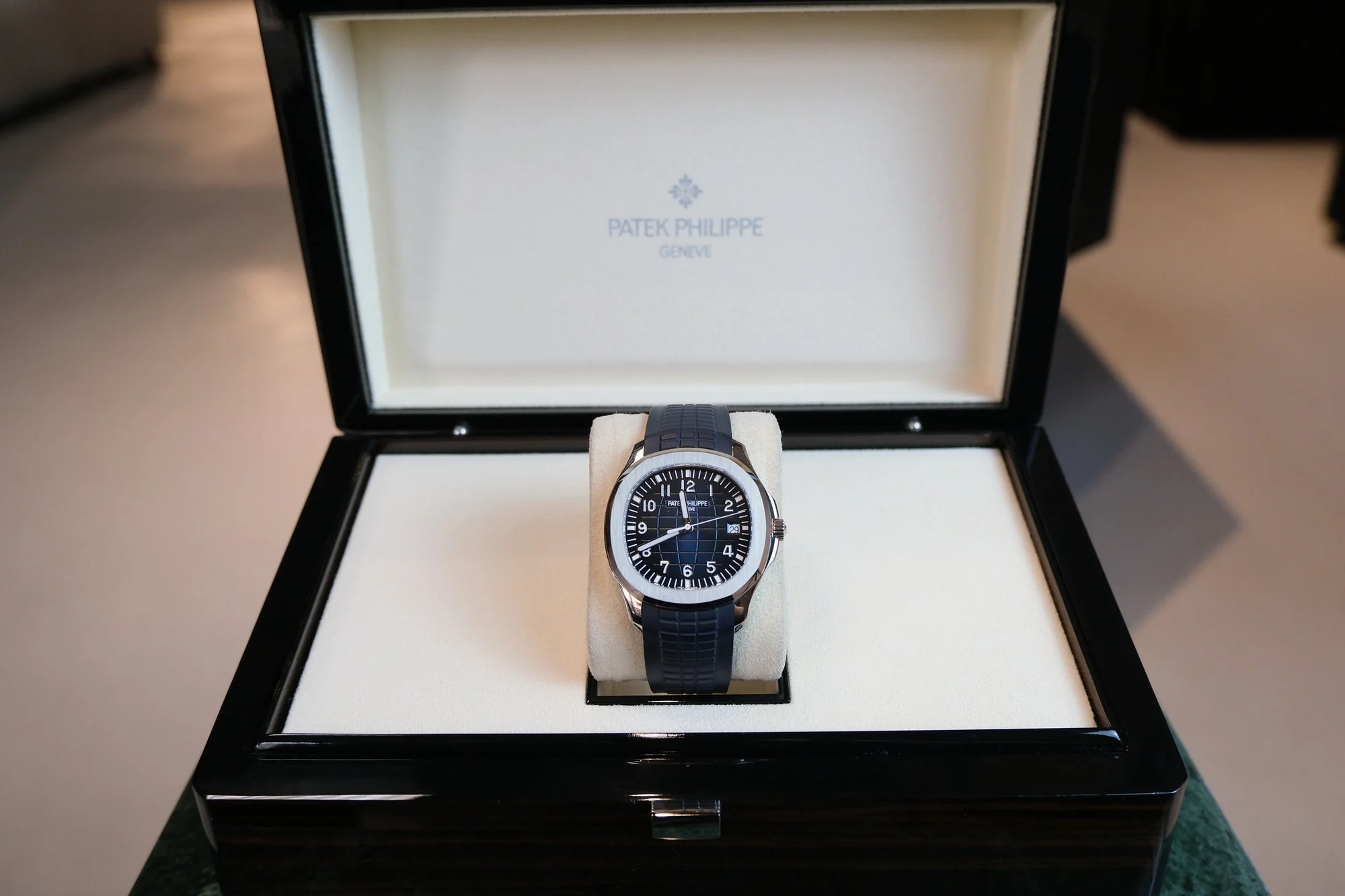 Patek Philippe Aquanaut (Blue Dial) - Image 3